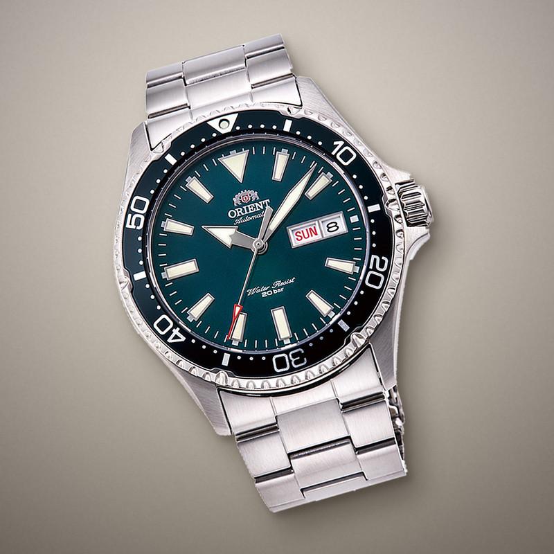 Reloj Análogo Hombre Orient Plateado RA-AA0004E