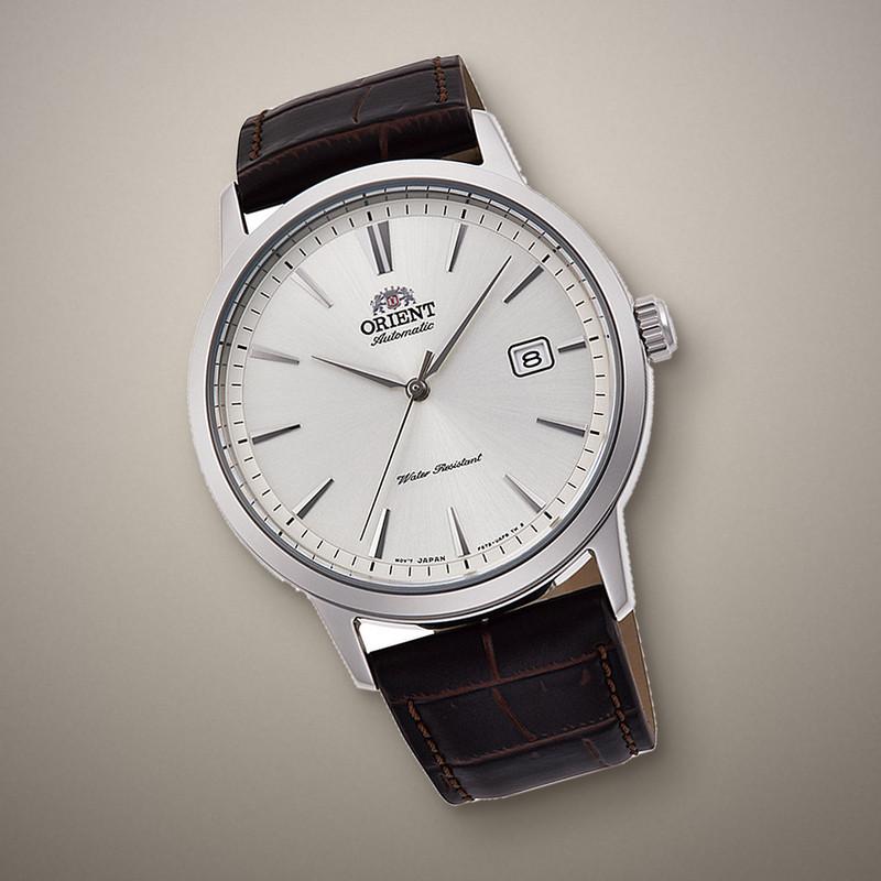 Reloj Análogo Hombre Orient Negro RA-AC0F07S